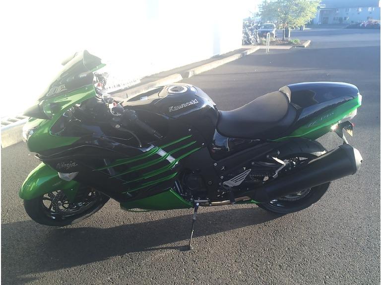 USA_Motorcycles's tweet photo. Used 2014 #Kawasaki Ninja zx-14 #Sportbike_Motorcycles for sale in Sublimity, OR, USA @ http://t.co/fFEODkXkdC http://t.co/nhrvX3JORK