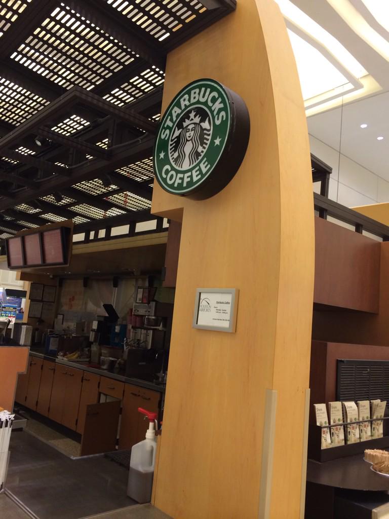 zavalacourtney's tweet image. Well, this is convenient! #lastassignment #kprclocal2 #holidaytravel