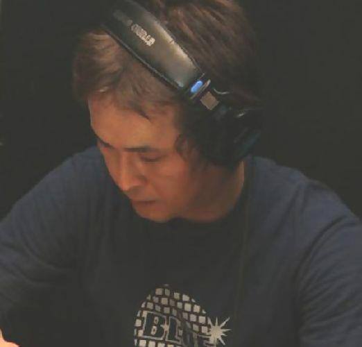 hiromecast's tweet photo. 【本日のDJ】
DJは２０年以上にわたり高知のダンスミュージックシーンをけん引して来られたDJ NOZZYさんです👏
#hiwise #hiromecast　http://t.co/zkhN9chZqd http://t.co/lnd5ndb7vW