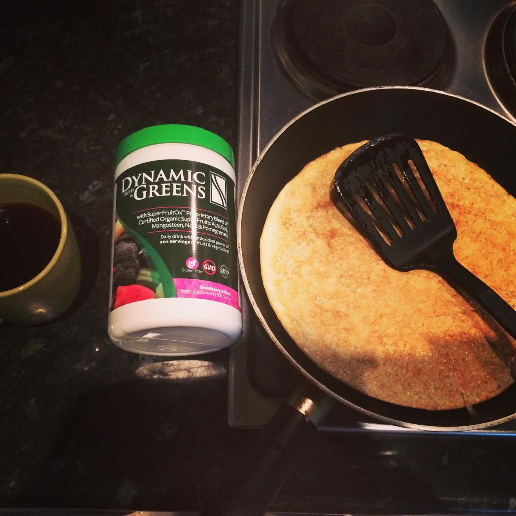KatieFordPT's tweet photo. Oat egg white Pancake, @FruitsandGreens & black coffee!!! Perfect! Let's crack on!!! 👌 #dynamicgreens #dynamichealth http://t.co/zTCX4bHr8h