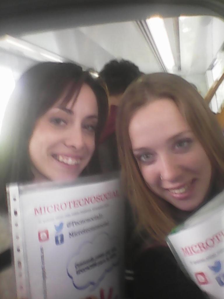 Tecnosocial2's tweet photo. Por que debemos de llegar a diferentes lugares... En el tranvía ya nos hemos hecho ver !!  #Esytic1415 http://t.co/PbcmYJPwVo