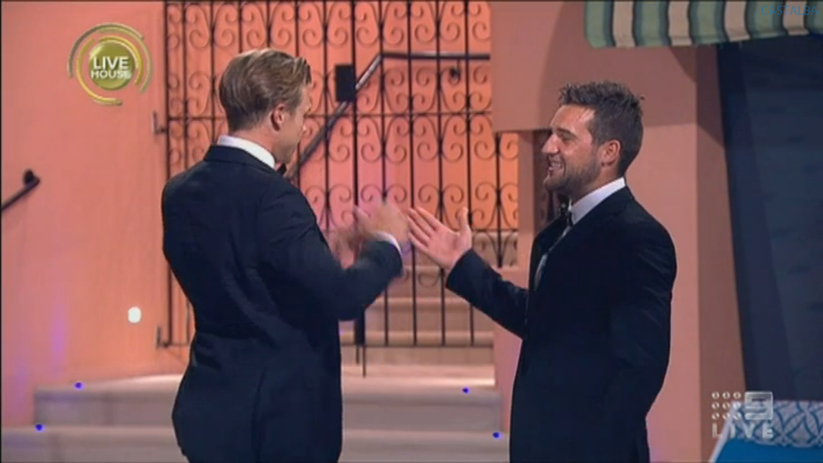 89razorskate20's tweet photo. Runner Up Travis Leaves The #BBAU House! http://t.co/qpnoPi2a2I