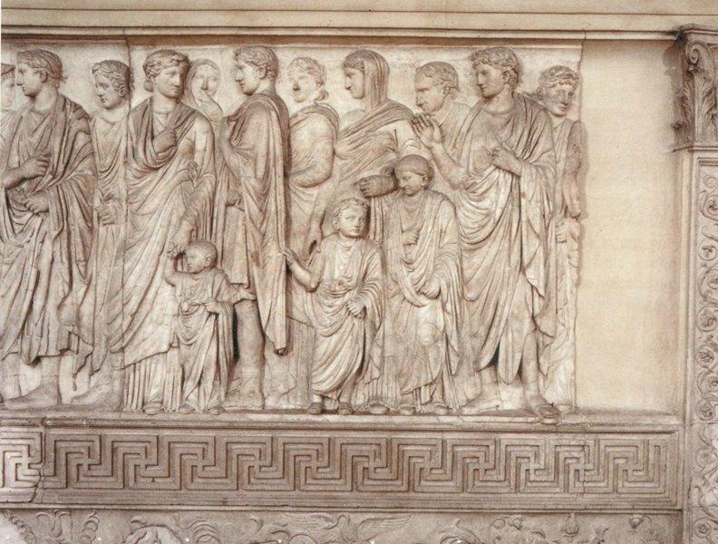 museiincomune's tweet photo. #SapevateChe sull'#AraPacis sono raffigurati i due eredi di #Augusto, Gaio e Lucio Cesare, ancora bambini #Keys2Rome http://t.co/AuPSoV3g2o