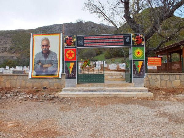 ceyhankartal's tweet image. “@teroretavizyok: Tunceli'de ve Muş Varto'da sözde Pkk "şehitlikleri" http://t.co/nqbOHWuaAM” @LutfuTurkkan @MHPhaber #AkPlatform #MHP