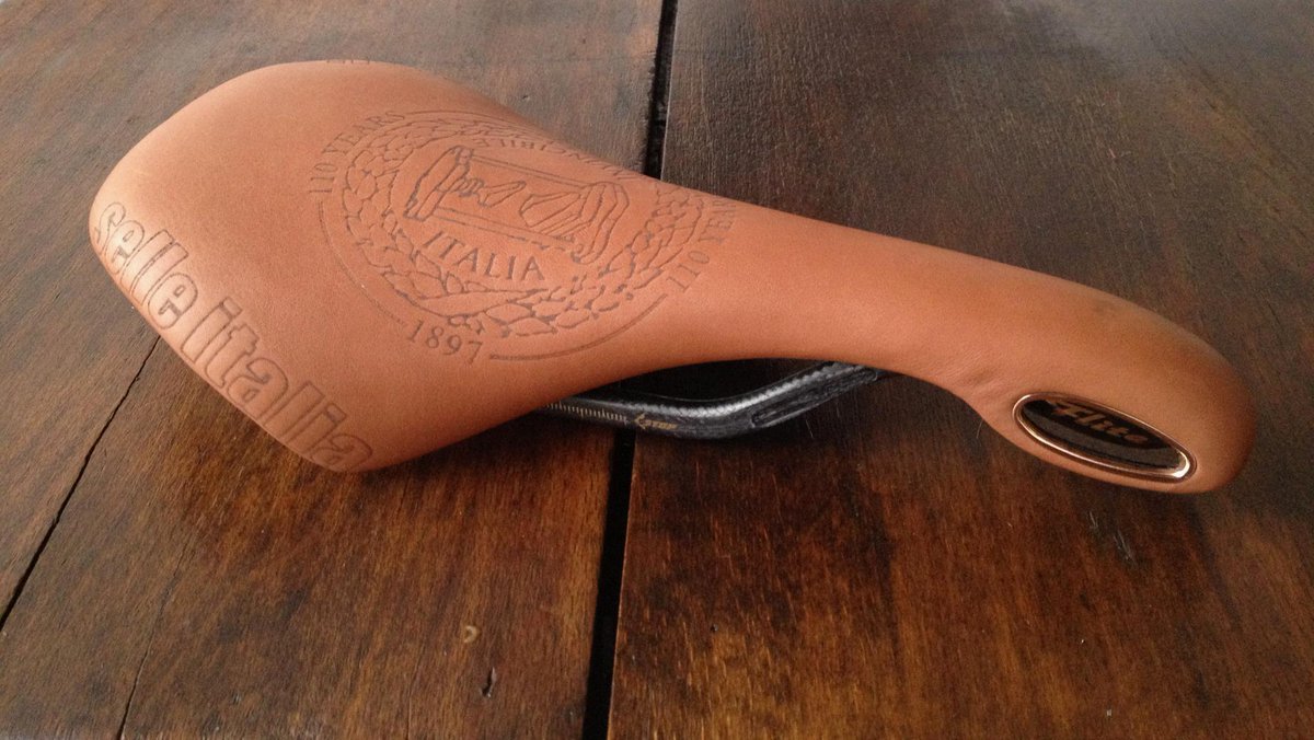 selle_italia's tweet image. Modern Flite saddle with an amazing old style!!! #flite #cult #brandnew #oldschool #oldfashion #modern #saddle