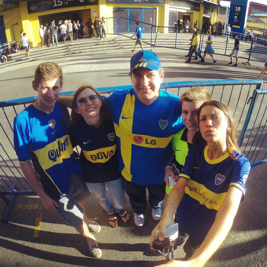 sofibernatet's tweet photo. @arribaarg  #PoneteLaCamiseta #SuperClasico http://t.co/bHDvakiRDX