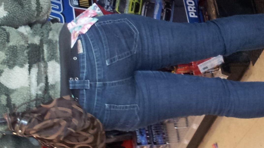 DaOne2369's tweet photo. AutoZone 2 @GanjaCreep69 @creep_it @Rockya2dabone @jason_cashh @Gunfighter22 @1sdchargers @AssesAndJeans @creep_daddy http://t.co/mznXvRitYj