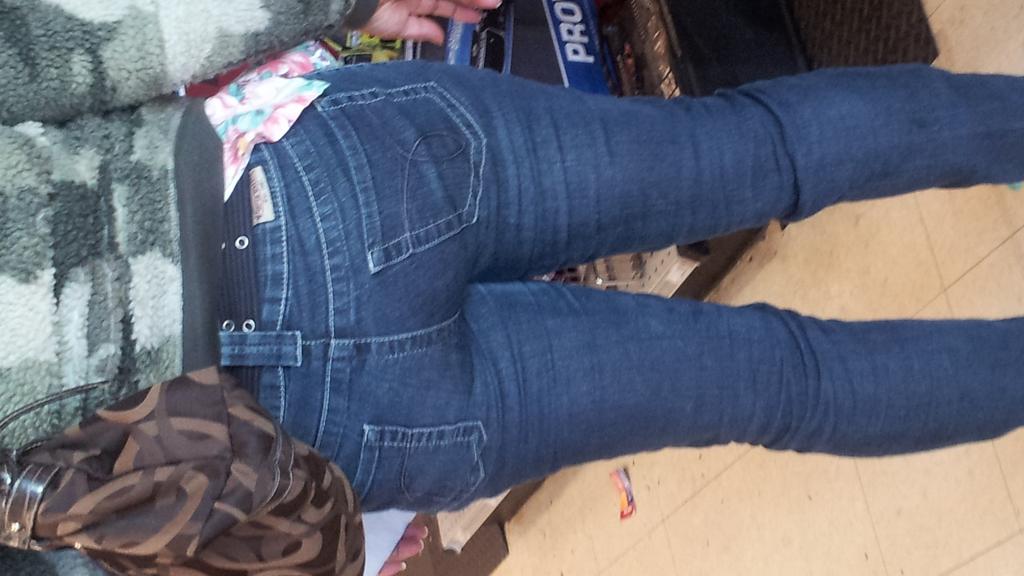 DaOne2369's tweet photo. AutoZone 2 @GanjaCreep69 @creep_it @Rockya2dabone @jason_cashh @Gunfighter22 @1sdchargers @AssesAndJeans @creep_daddy http://t.co/mznXvRitYj