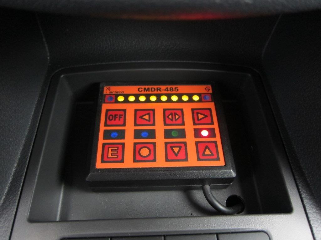AriscoNV's tweet photo. ARROW 6 met CMDR485 aansturing, gemonteerd op VW Caddy.voorzien van klasse 3 reflecterend materiaal. http://t.co/MB1phpHRdD