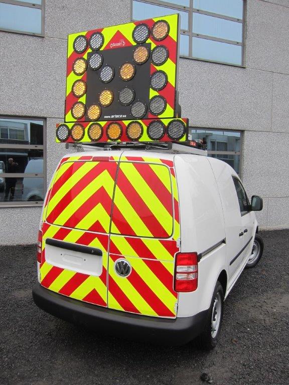 AriscoNV's tweet photo. ARROW 6 met CMDR485 aansturing, gemonteerd op VW Caddy.voorzien van klasse 3 reflecterend materiaal. http://t.co/MB1phpHRdD