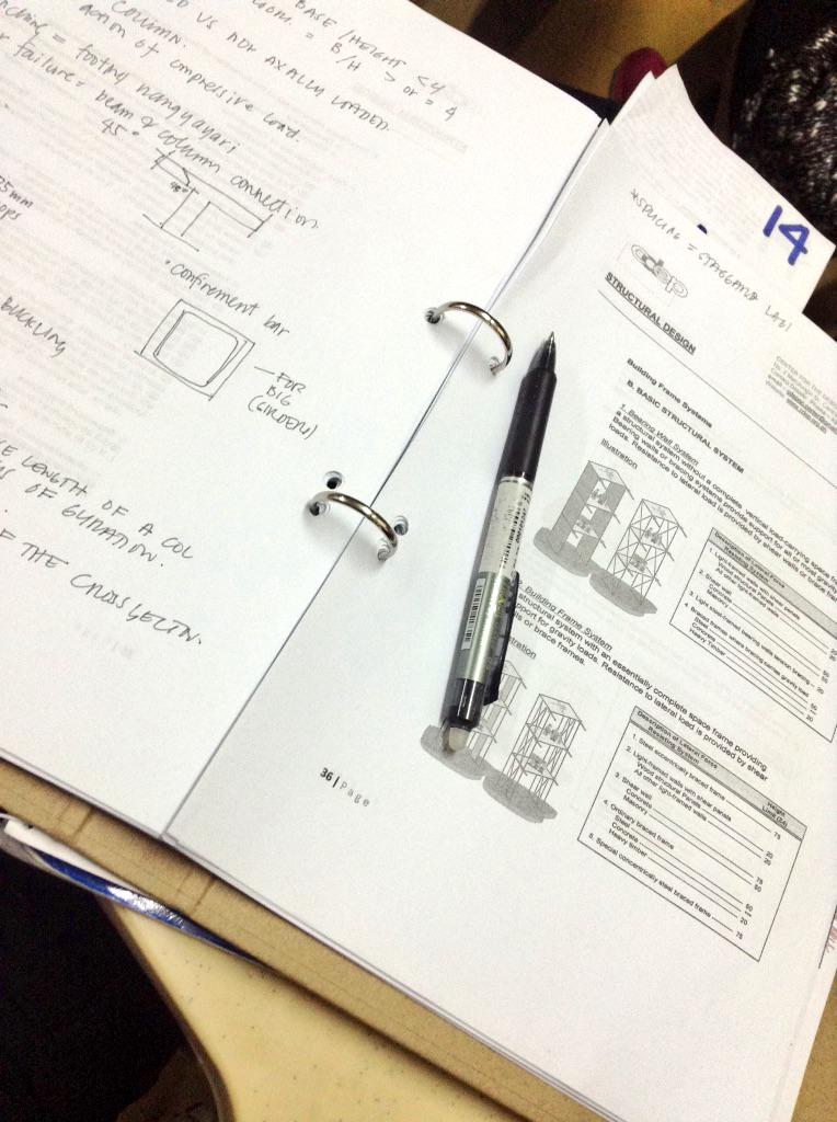 heyyyitsrod's tweet photo. Dying rn. #structraldesign http://t.co/emHhWdAzw0