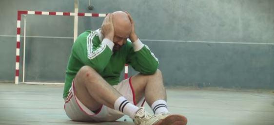 VÍDEO: "No me humilles" (dedicado a los padres que avergüenzan a sus hijos en un partido). ow.ly/EV5iv