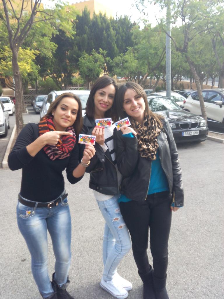 Tecnosocial2's tweet photo. Llevando a cabo nuestro plan de difusión. http://t.co/4ckhpVzJpy