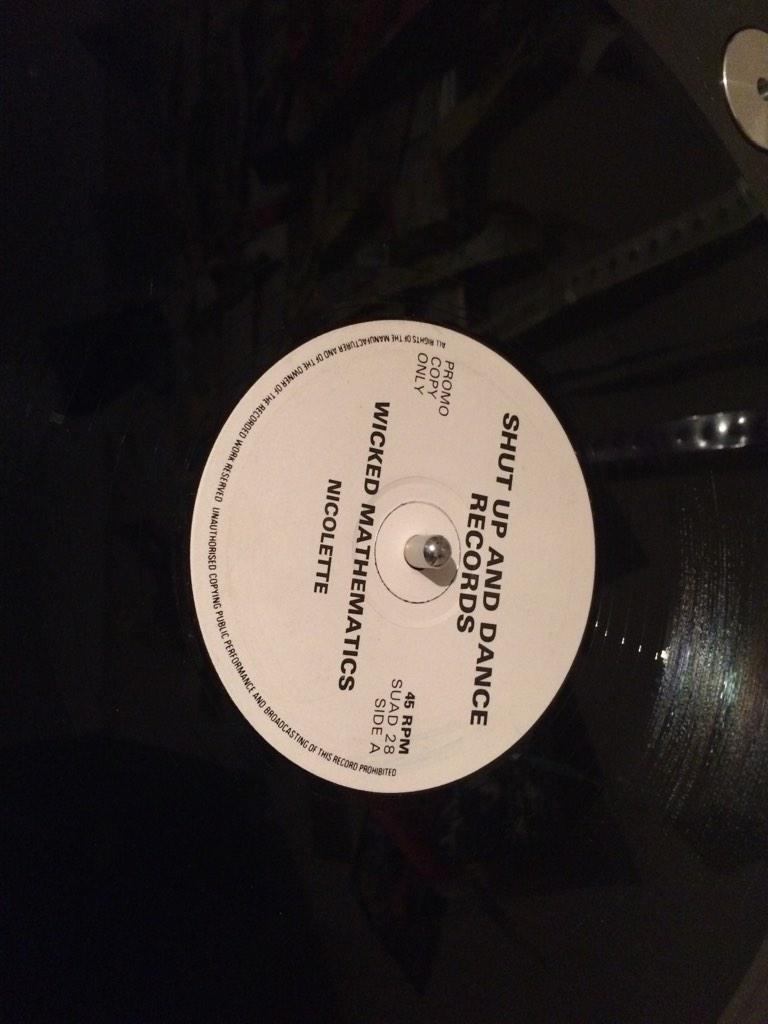 mikeeshy's tweet photo. Mmmmm some vinyl too, thank you postie, this 1 #riginal ❤️❤️🔊 http://t.co/qC8eMyOzWw
