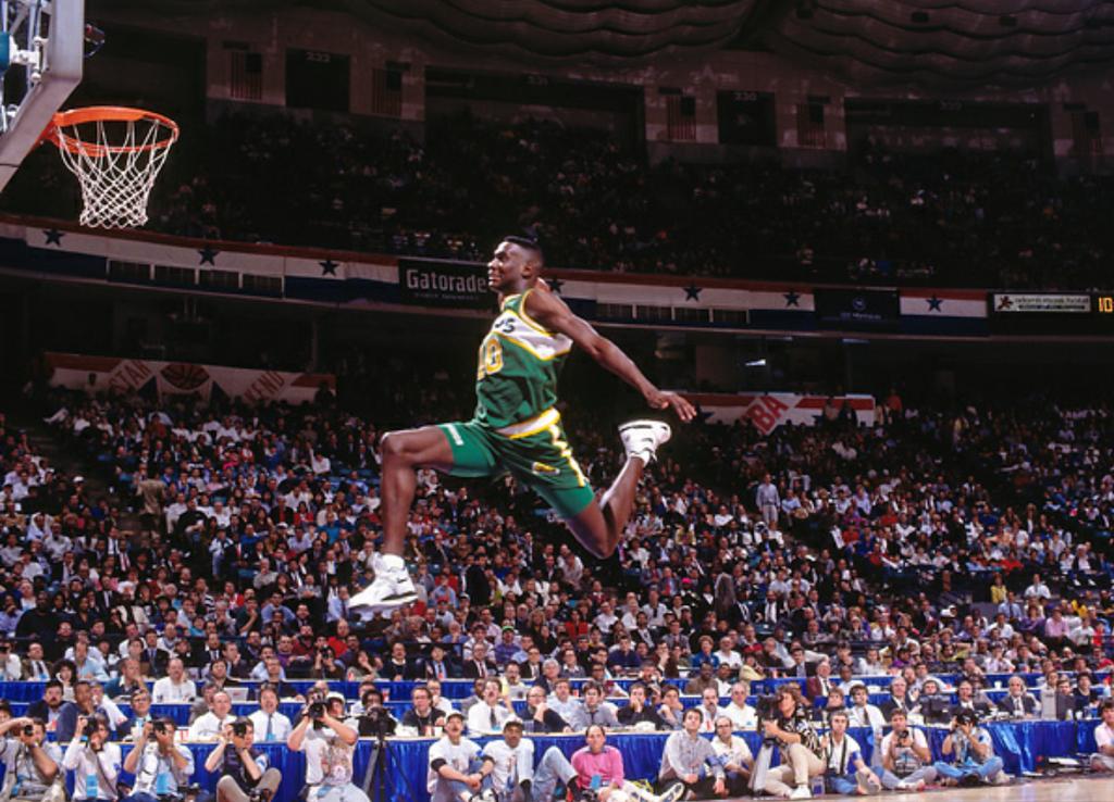 Happy 45th birthday Shawn Kemp 