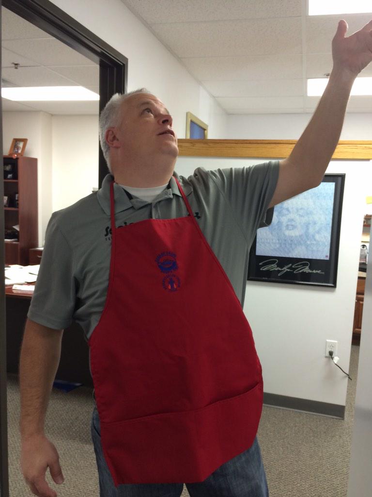 fpc_iola's tweet image. Our friends @SonicEquipment modeling the new @sundaysoupsfpc aprons!
