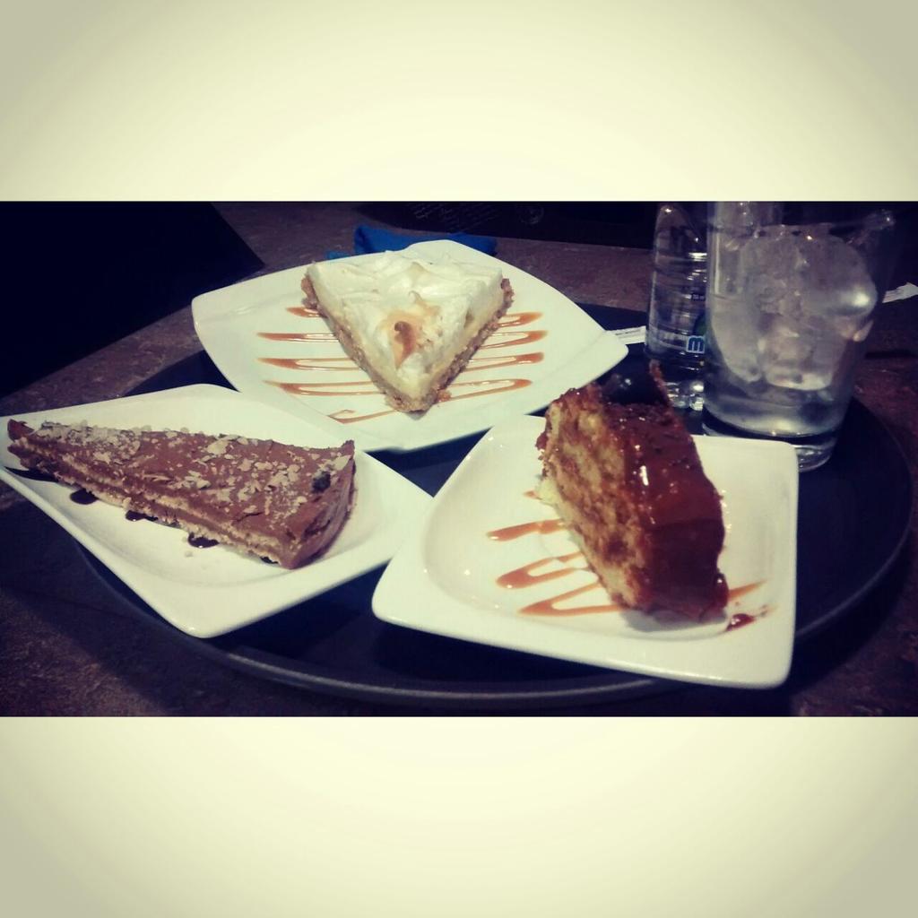 brisacafebistro's tweet photo. Los mejores postres t esperan en #brisacafe. Te provocan? Ven con tus amigos a compartir un momento especial. http://t.co/cRzoFarENx