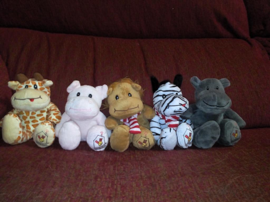 nuria25lop's tweet photo. Mi niño @pasku20 siempre colabora con la fundacion de Ronald McDonald http://t.co/LEuWg7TQli
