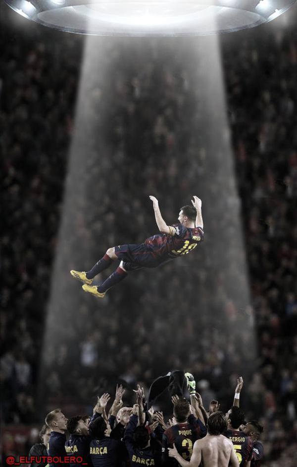 g_rondinella's tweet photo. Lionel Messi muss zurück zu seinem Planeten. #ChampionsLeague #Messi253 http://t.co/ApdEcjiDDF