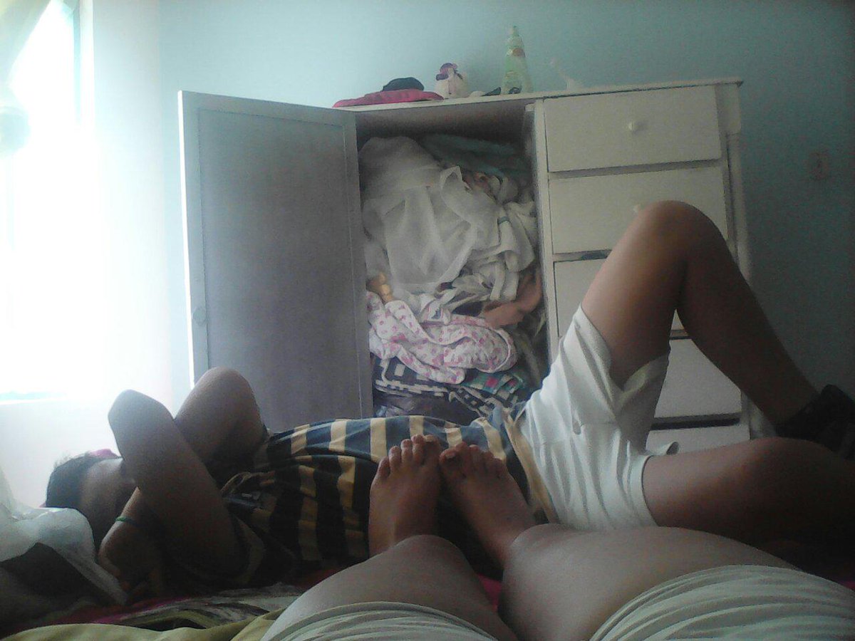 contreras_ingri's tweet photo. Como siempre de chismoso #deimar http://t.co/LYDfYvfoxH