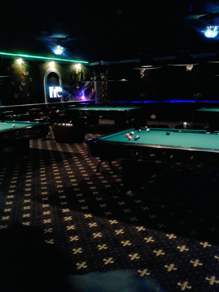 IssueDaBandit's tweet photo. This the new venue we finna have shit litt in this thang you could shoot pool play ps3 hit the bar or surf the web http://t.co/7n5g40lBzC