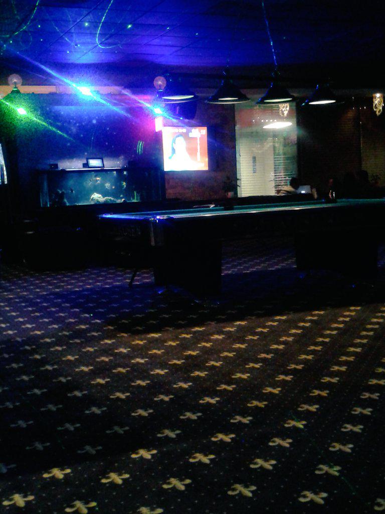IssueDaBandit's tweet photo. This the new venue we finna have shit litt in this thang you could shoot pool play ps3 hit the bar or surf the web http://t.co/7n5g40lBzC