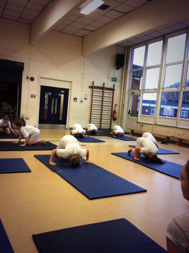 MrsWillcoxfps's tweet photo. @fazakprimary #gymnastics #PE #Balance http://t.co/PlLF5mQ7f5