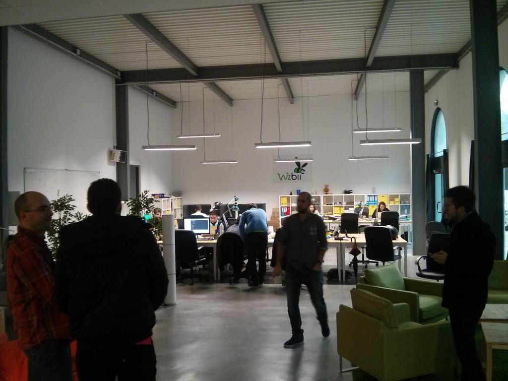 misterniark's tweet photo. Visite de @wizbii avec @FRdigitale @Coworkingre @LePhareStartups @jonathanbonzy @WillyBraun et @MathieuDaix http://t.co/qXA0KRr2Rc