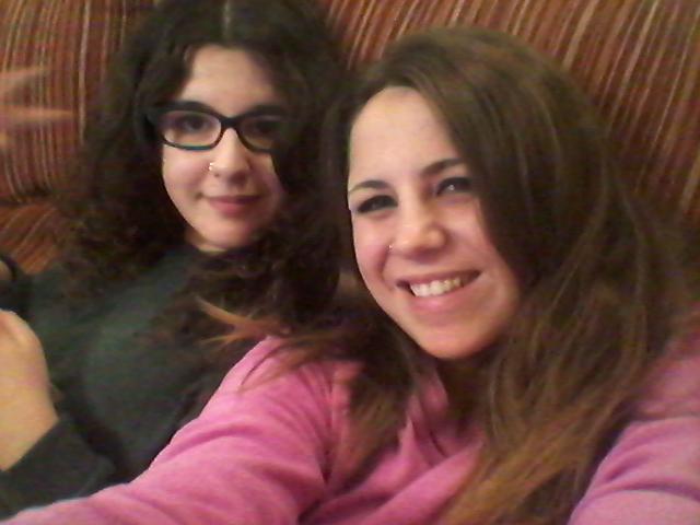 marinalozano096's tweet photo. Cada una, a su manera, me aportan todo lo que necesito para estar feliz. http://t.co/D7815InxUT