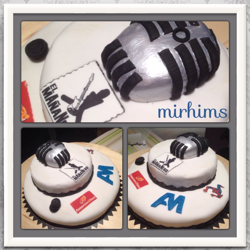 AlexMartinezAM's tweet photo. Pedazo de tarta que ha traído @mirhims como colofón a entrenos del mágico @pedrobonofiglio @AleCroft @El_MananeroLFM http://t.co/HezFz5sg1l