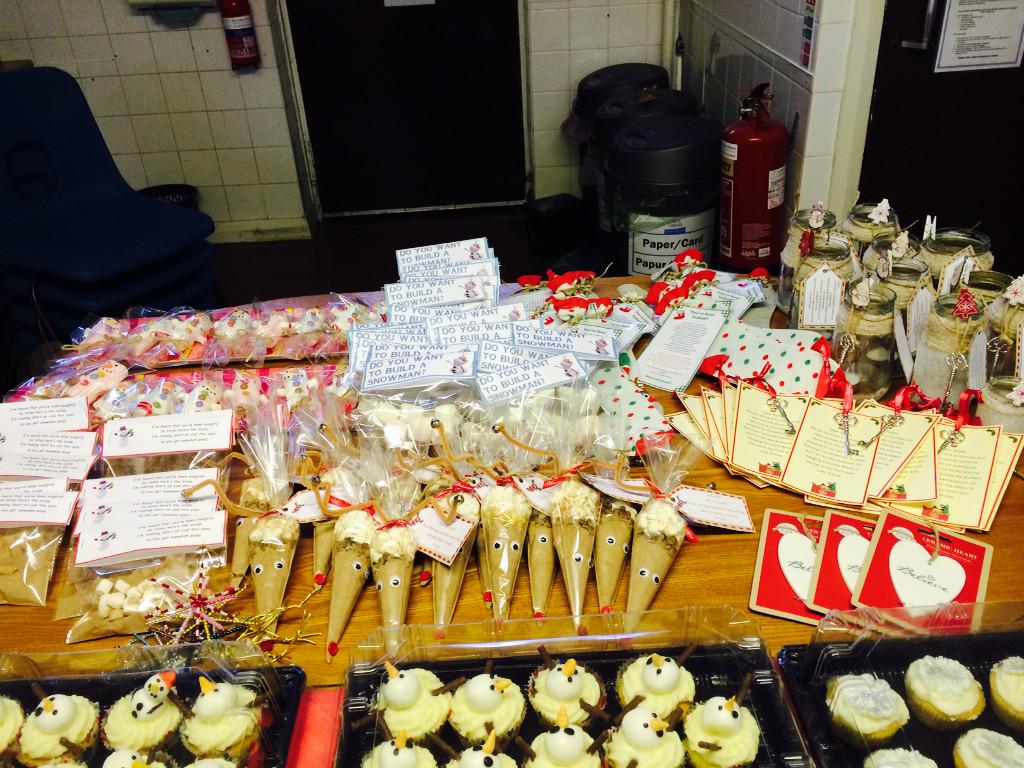 SeraiHann's tweet photo. Get down to @Eastside_FSP tomo morning for our Xmas fete ! Loads of handmade Xmas gifts on sale at the right price ! http://t.co/kpxpdMW6G9