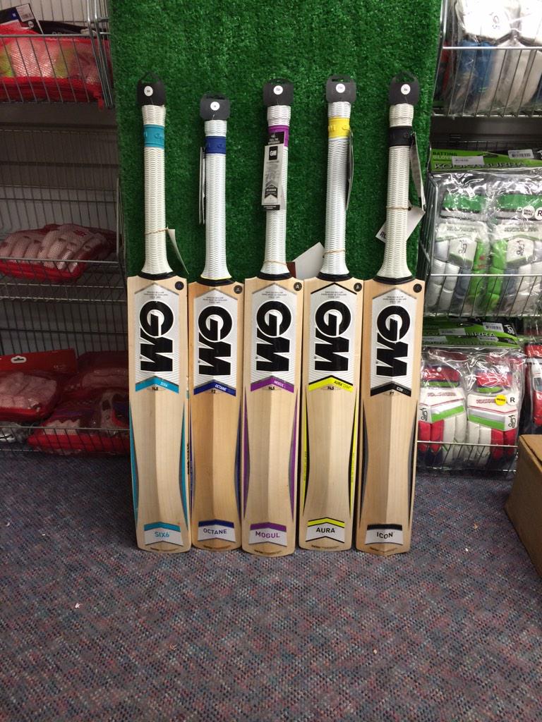 RomidaNewhey's tweet image. The @GMCricket 2015 bats available in store and online at Romida.co.uk #six6 #octane #mogul #aura #icon
