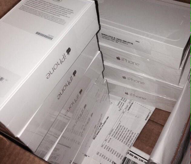 ExclusiveRodney's tweet image. JUST got a shipment of iPhones in, if you need one DM me and Ill hook you up for a low price; Trying to get them gone