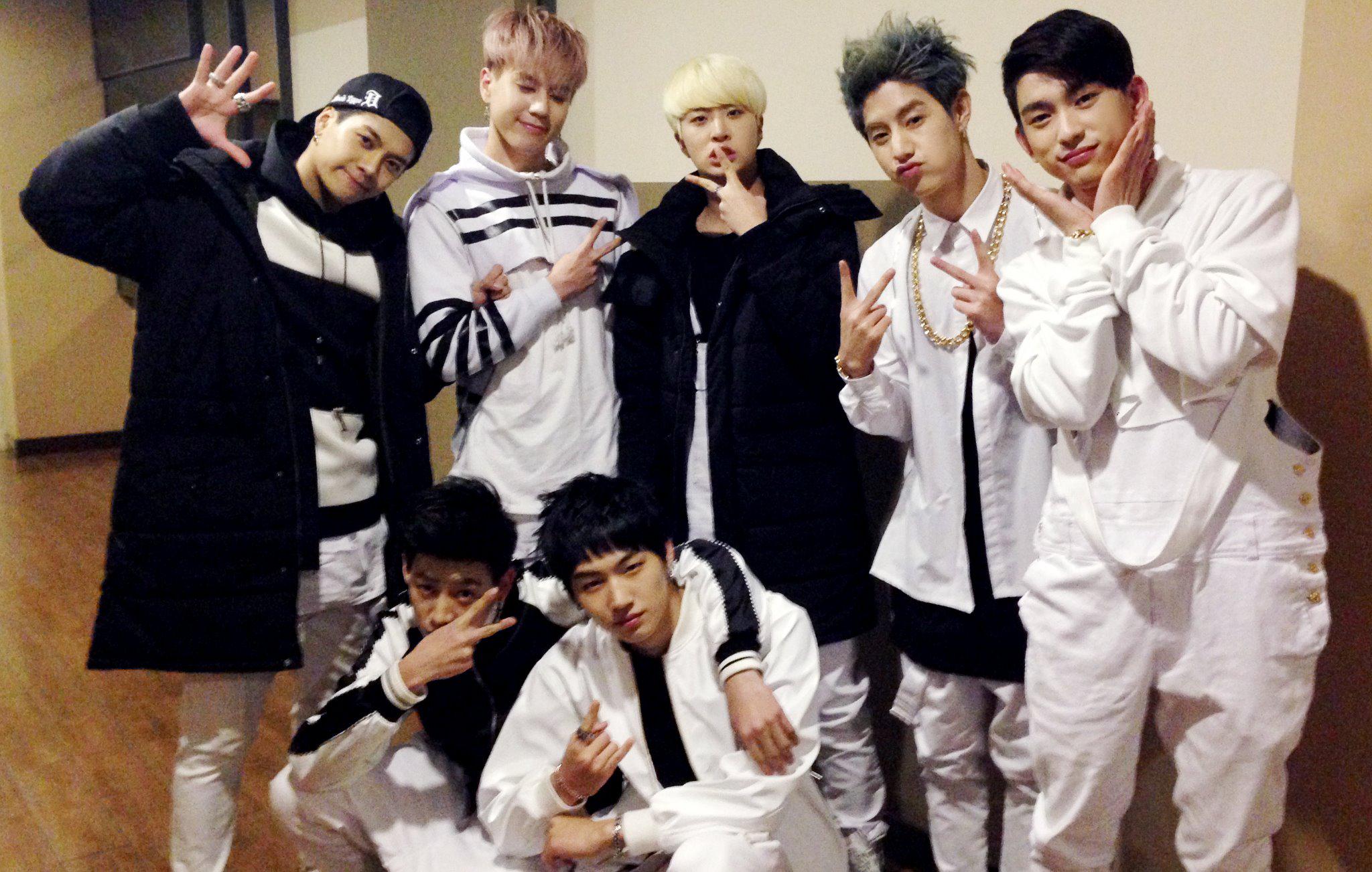 B3YNEZzCEAAZC99.jpg:large