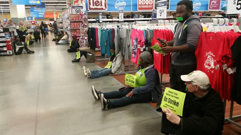 Brave #walmartstrikers are sitting down NOW at the H St store!