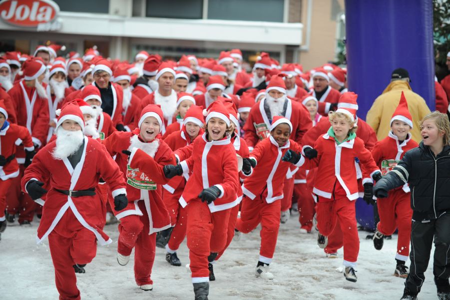 Kerst, gezelligheid én het goede doel steunen? Meedoen kan in meer dan 40 plaatsen! Kijk op bit.ly/1p6TVvq