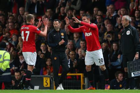Should James Wilson start over Robin Van Persie? RT for yes and Favourite for no! #MUFC