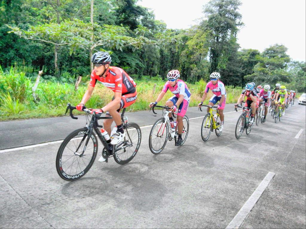 Ciclismo507's tweet photo. #LaEstrella #Bugaba #Fuga 15:40
6ta #VueltaAChiriqui 2014
#Oyola #CastelBlanco #Gregori #Carretero #PiaMonte http://t.co/BPEUkuYsPJ