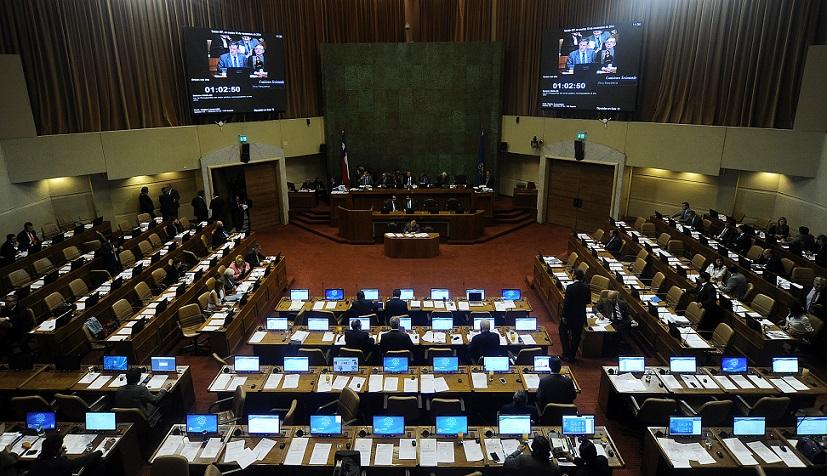 meganoticiascl's tweet photo. Reajuste sector público: Parlamentarios chilenos son los mejores pagados de países de la OCDE http://t.co/PJsMLrRRgC http://t.co/kyvKeuMGzZ