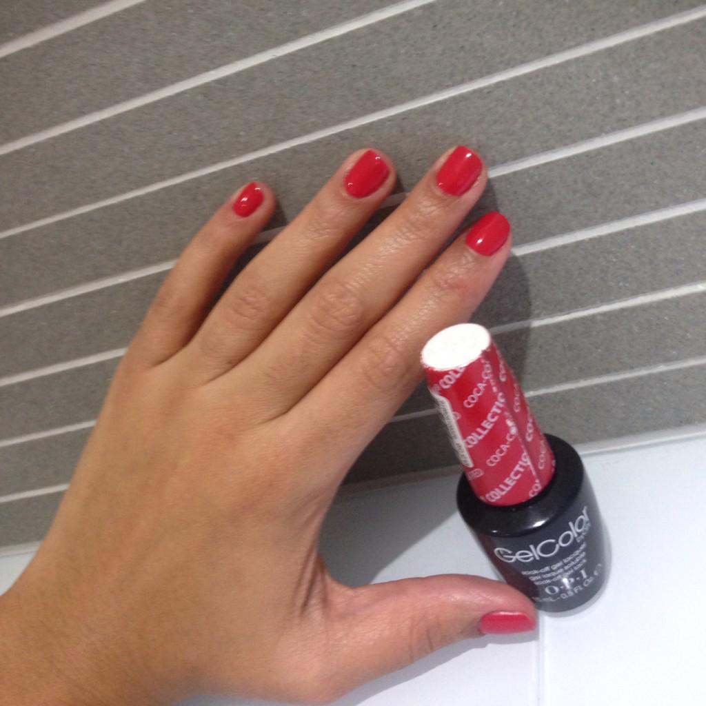 CandaceSophia_'s tweet image. 💅 #GrownUp #GelManicure @OPINAILS #cocacolared