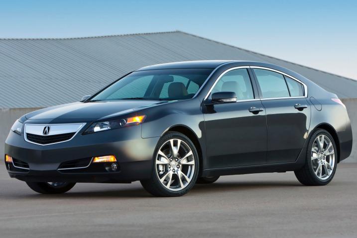 AutoReed's tweet photo. Some of the biggest year-end discounts are for these new #cars http://t.co/GluUHqGs81 http://t.co/gHPdtQ8WPr