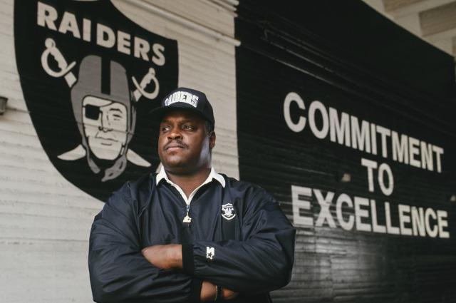Happy birthday to former T [1968-1982] and coach [1983-94, 2006] Art Shell... HOF 1989... TANTI AUGURI! 