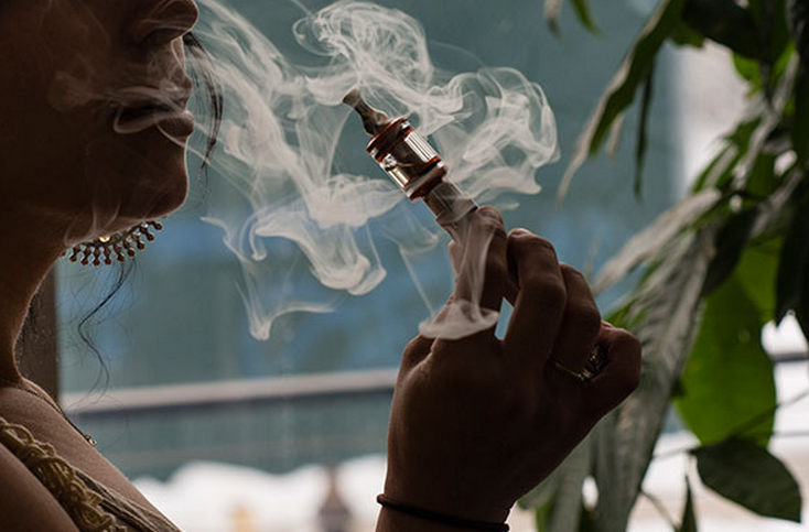 Vape Business Booms As 90% of Smokers Try to Quit Cigarettes through Vaping goo.gl/esYejX