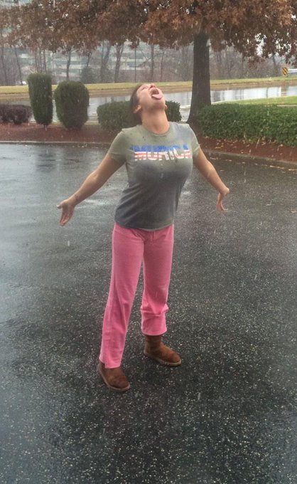 Eating the first snowflake of winter. On my way to Manhattan to watch the Macy's Parade ☺️ http://t.<a href="/tag/bestfriendswhenever"class="tags"><span>#bestfriendswhenever</span></a>