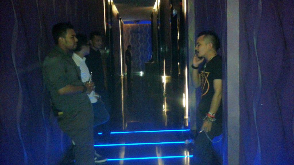 <a href="/kotakband_/">Official KOTAK</a> #backstage <a href="/tantrikotak/">Tantrisyalindri</a> <a href="/cellakotak/">cella kotak</a>