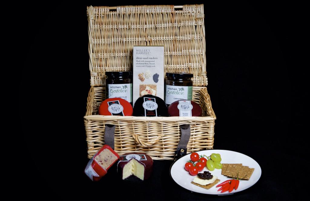 Curious Candy tweet media