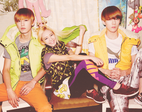 792_sol's tweet photo. feliz cumple @chanyeol_01 q la pases bien besos:') http://t.co/k7BN62mgdr