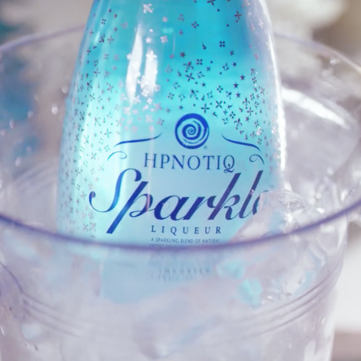 ineedsparkle's tweet photo. Music? Check. #Besties? Check. Sparkle? Check. It's going to be a fab night! ;) #ineedsparkle #cheers #drinks http://t.co/Qa7HW8qJFd
