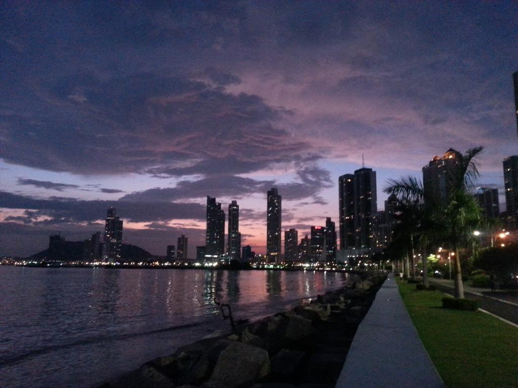 lealrina27's tweet photo. Hermosa Panamá http://t.co/ubMwtvtcDY