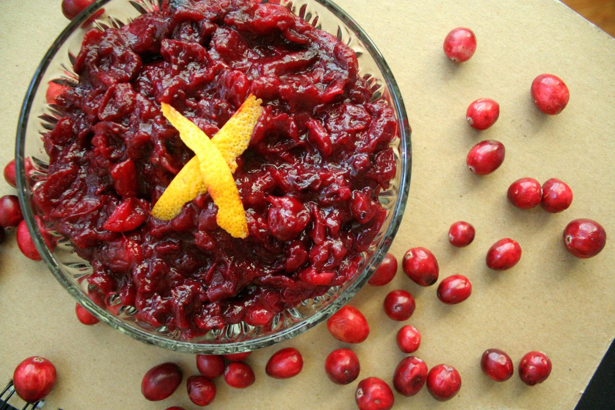 withadventure__'s tweet photo. Ditch the #GMO @OceanSprayInc Cranberry Sauce and make my #paleo version instead. Recipe: http://t.co/Kr0hqhiDjs http://t.co/4b11HYbfsz
